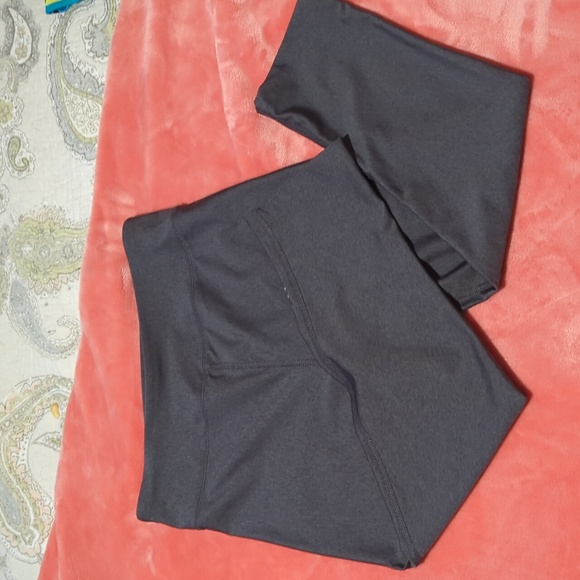 Under Armour Grey Compression Leggings Size Small - Picture 3 of 4